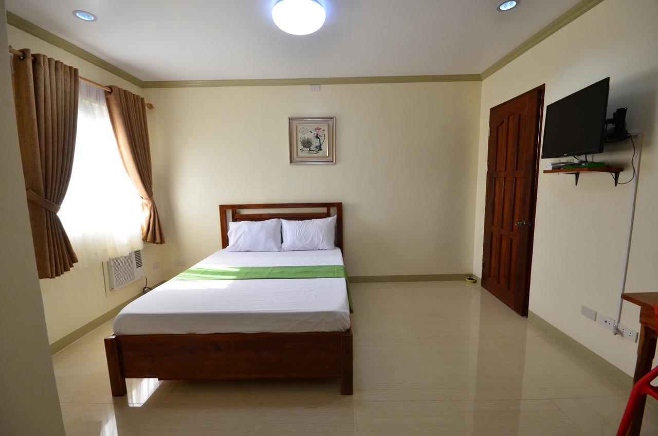 Gilin Pension House Puerto Princesa Bagian luar foto